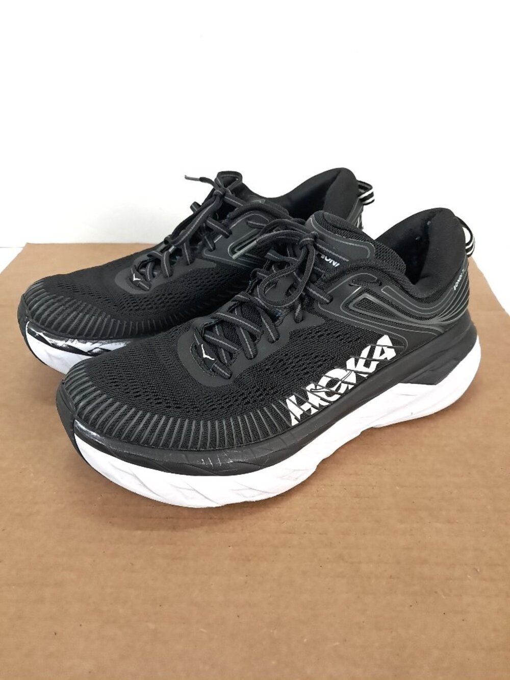 Hoka One One Bondi 7 Shoes Women Size 8 Black Sneakers Athletic 1110519 BWHT - Picture 1 of 16